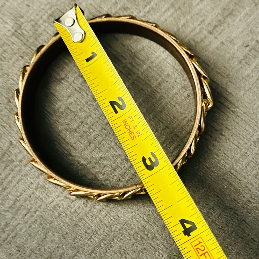 Gold Chain-Linked Style Bangle - Picture 6 of 6